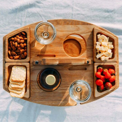 Holz-Picknicktisch mit Weinflaschenhalter | Tragbares Serviertablett mit 4 Snackfächern und 2 Glashalterungen