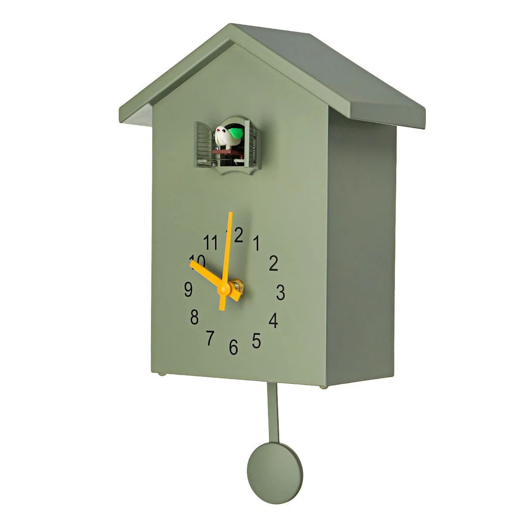 Kuckucksuhr mit Pendel in Hausform | Analoge Wanduhr mit Kuckucksmechanismus