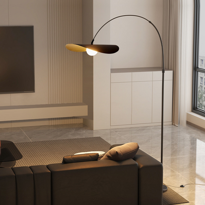 Bogenlampe mit ovalem Schirm