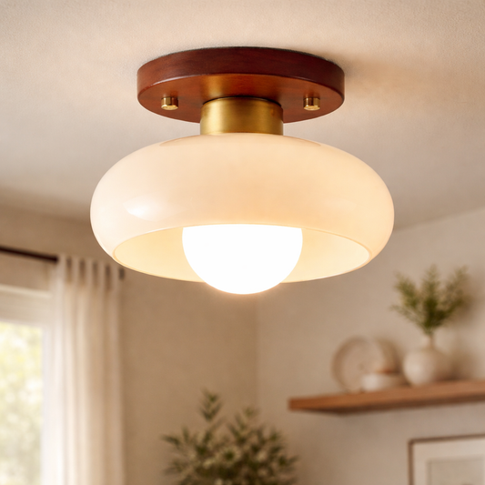 Deckenlampe mit rundem Glasschirm