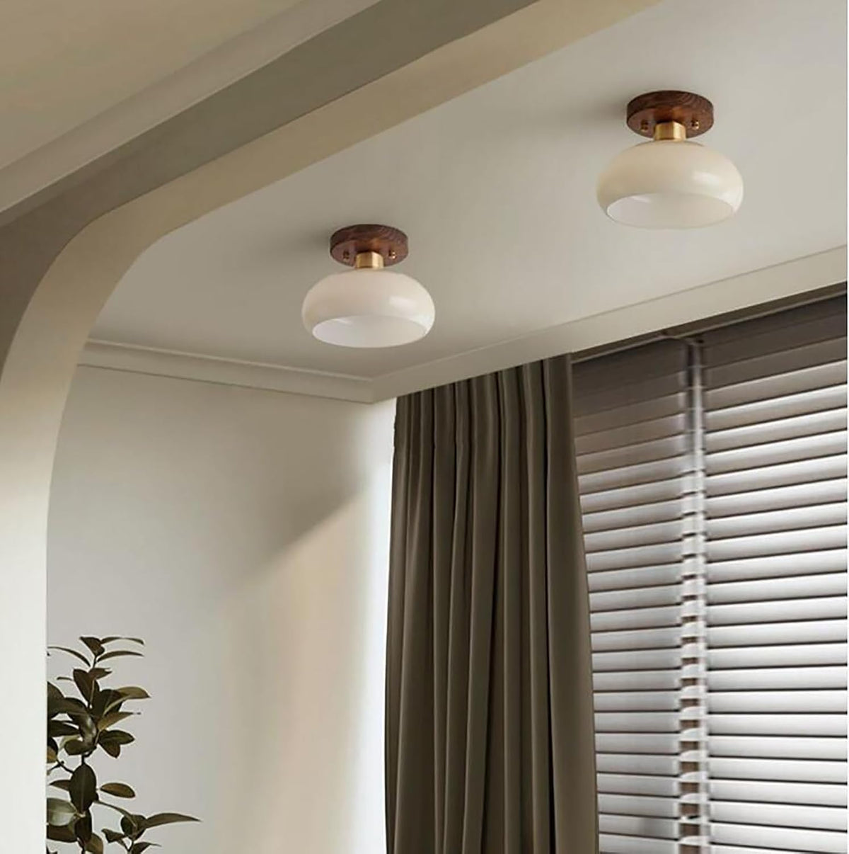 Deckenlampe mit rundem Glasschirm