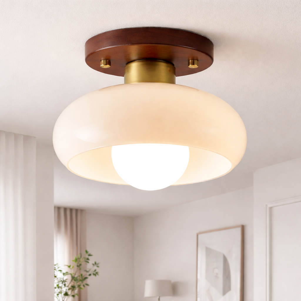 Deckenlampe mit rundem Glasschirm