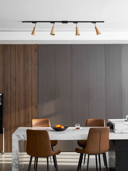 Deckenlampe mit Holz-Spots