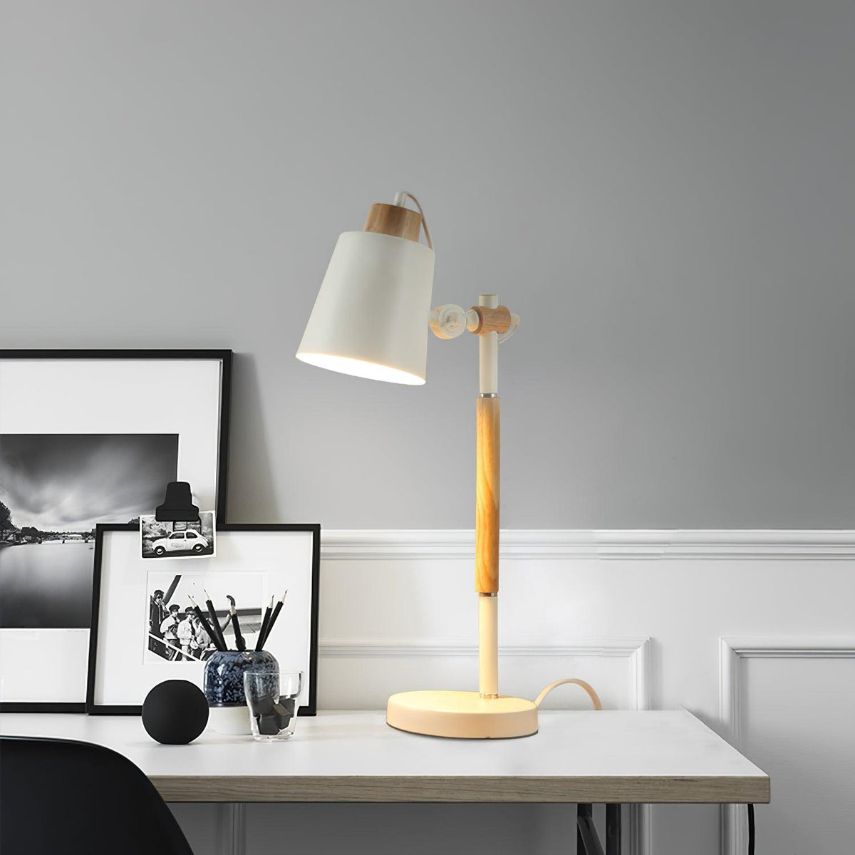 Verstellbare Schreibtischlampe