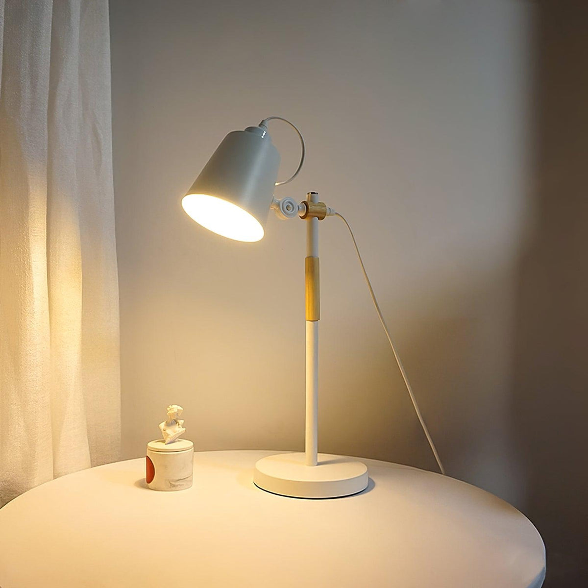 Verstellbare Schreibtischlampe
