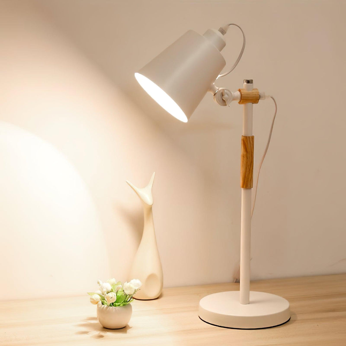 Verstellbare Schreibtischlampe