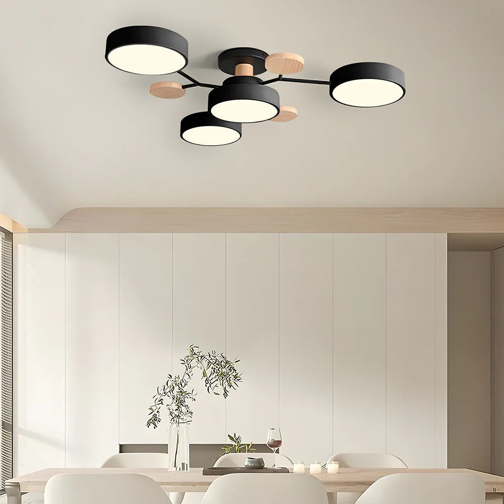 LED-Mehrflammige Deckenleuchte mit Holzdetails | Metallgestell mit runden Leuchtenköpfen