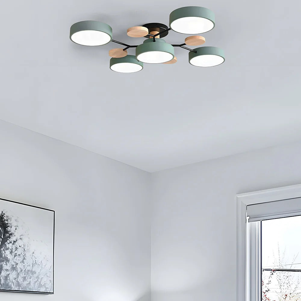 LED-Mehrflammige Deckenleuchte mit Holzdetails | Metallgestell mit runden Leuchtenköpfen