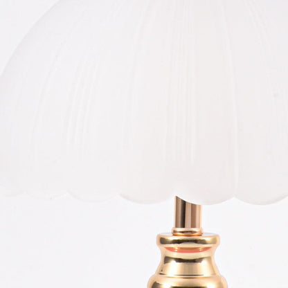 Tischlampe mit Glasschirm