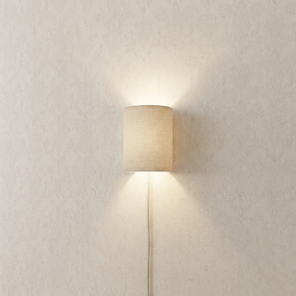 Wandleuchte mit Stoffschirm
